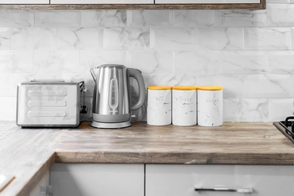 Jlr,nec,b'ham Airport,entire House,wi-fi,netflix * Birmingham