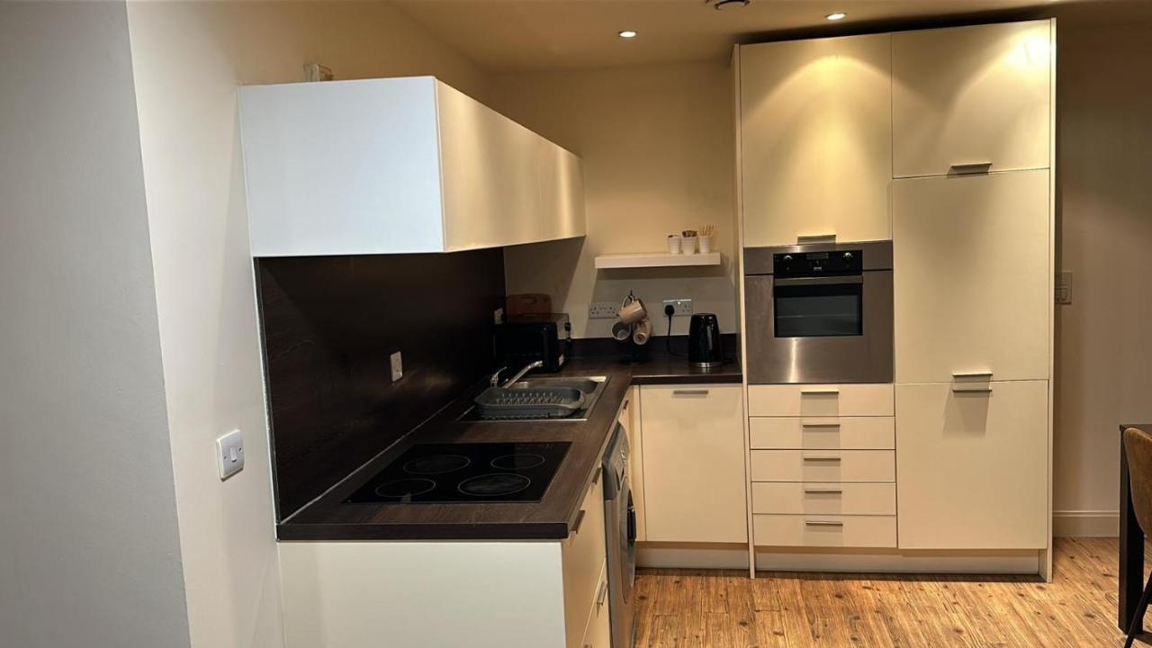 Apartment Discover Comfort And Style - Your Elegant Offers A 2-bedroom Haven With Free Secure Parking And Coffee!