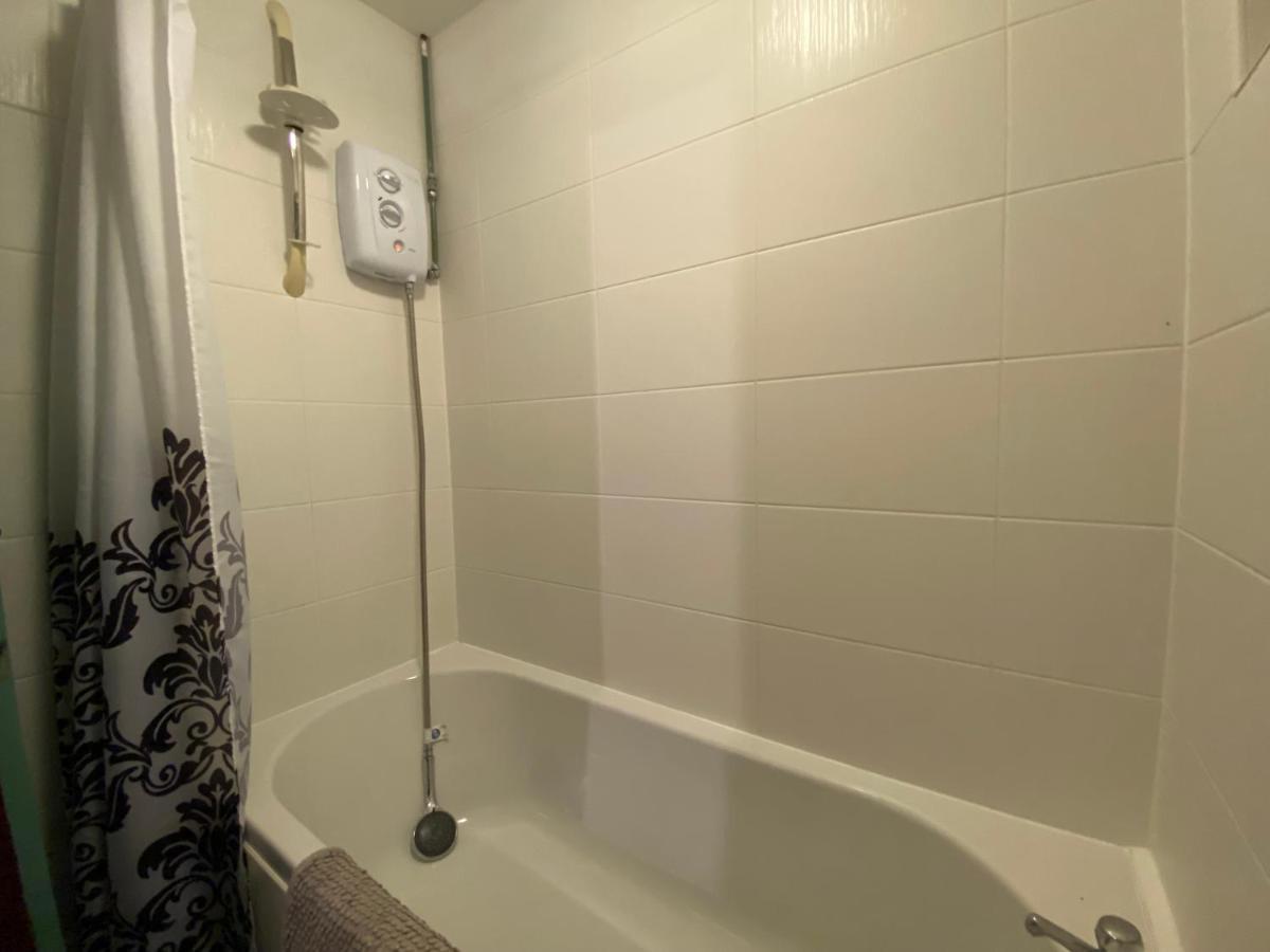 Serene 4br In Harborne Close To Qe Hospital, Harborne Centre Holiday home