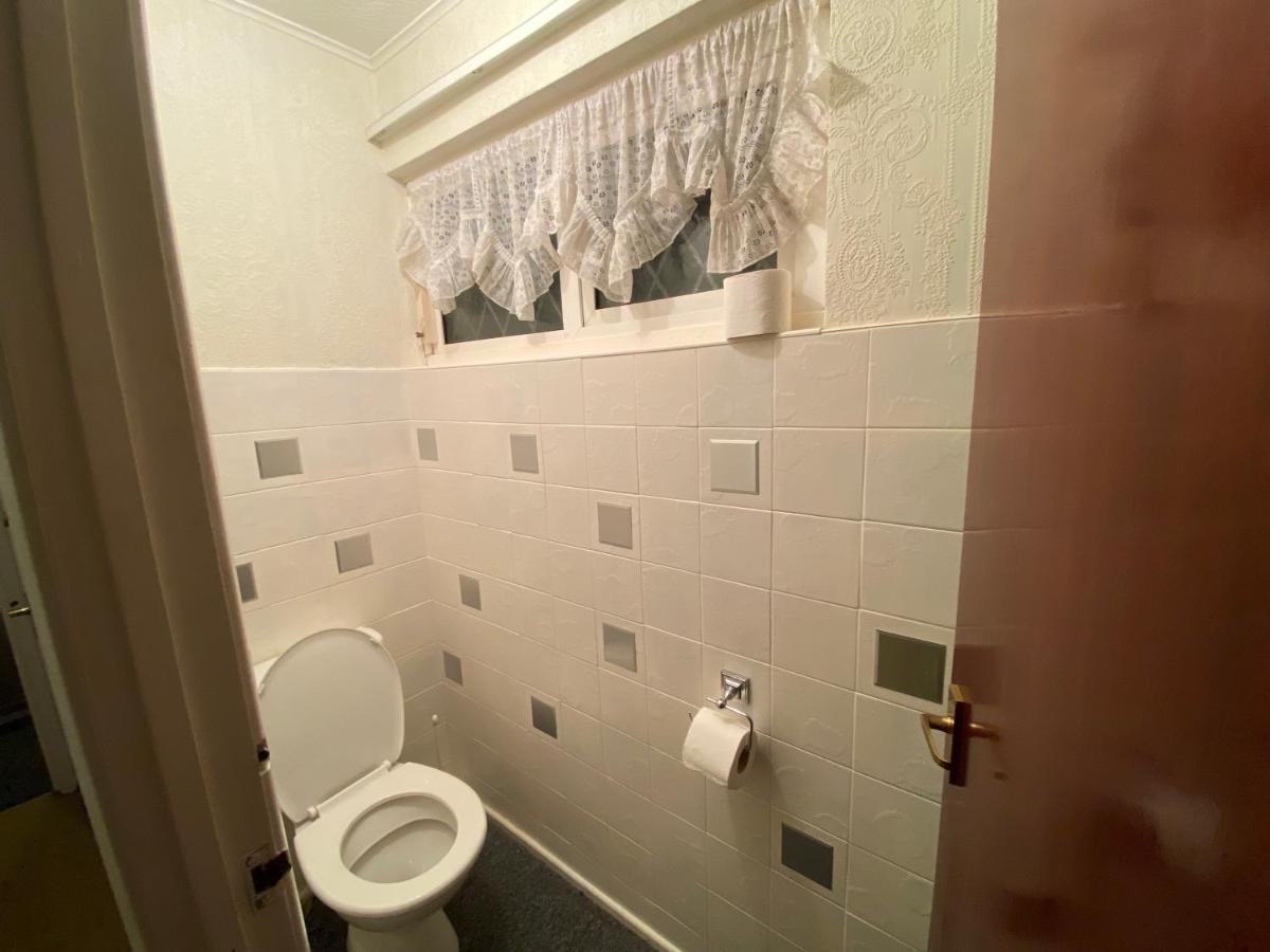 Serene 4br In Harborne Close To Qe Hospital, Harborne Centre * Birmingham