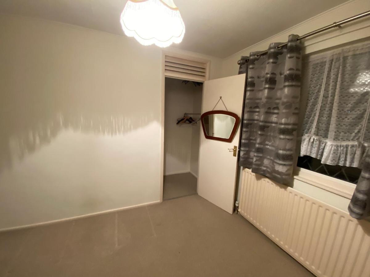 Serene 4br In Harborne Close To Qe Hospital, Harborne Centre *