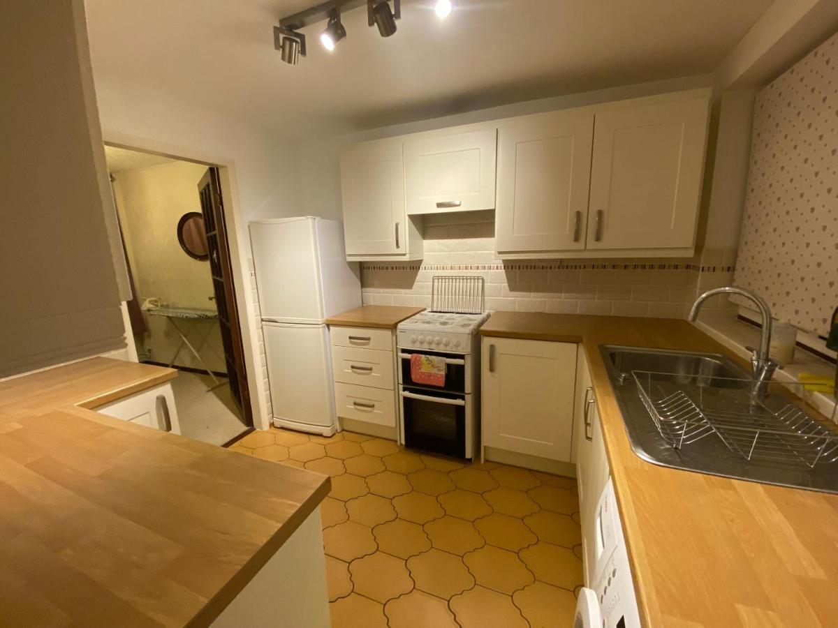 Holiday home Serene 4br In Harborne Close To Qe Hospital, Harborne Centre *