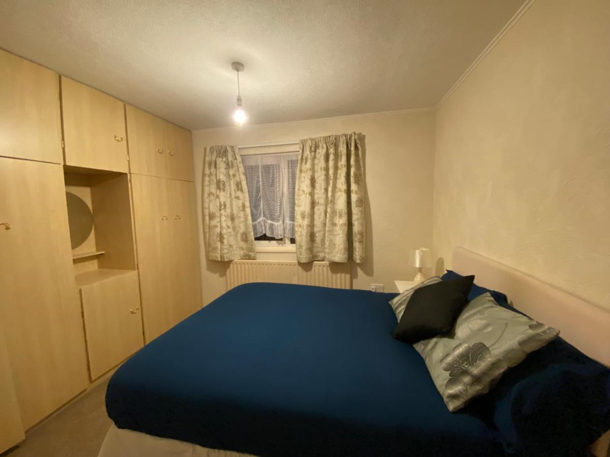 Serene 4br In Harborne Close To Qe Hospital, Harborne Centre Birmingham