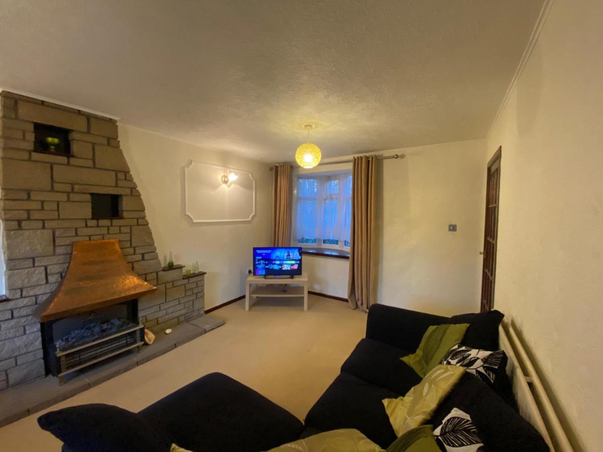 Holiday home Serene 4br In Harborne Close To Qe Hospital, Harborne Centre Birmingham