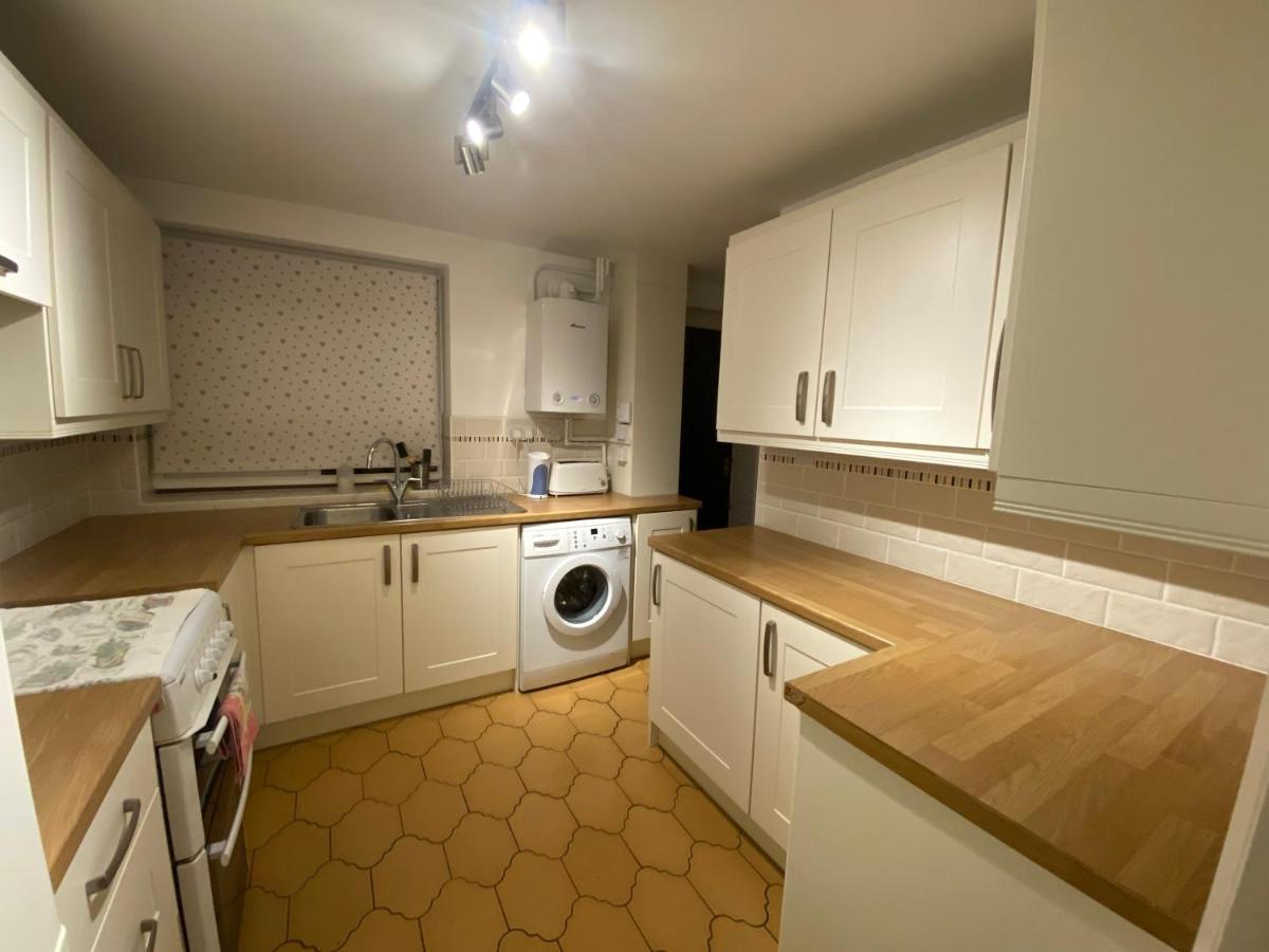 Holiday home Serene 4br In Harborne Close To Qe Hospital, Harborne Centre