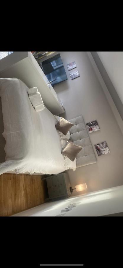 Exceptional 1 Bed City Centre Studio - Apartment *