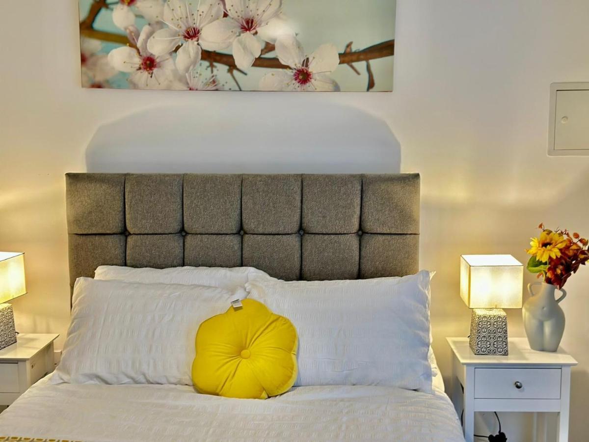 Munalux 2 Bed Apartment Birmingham