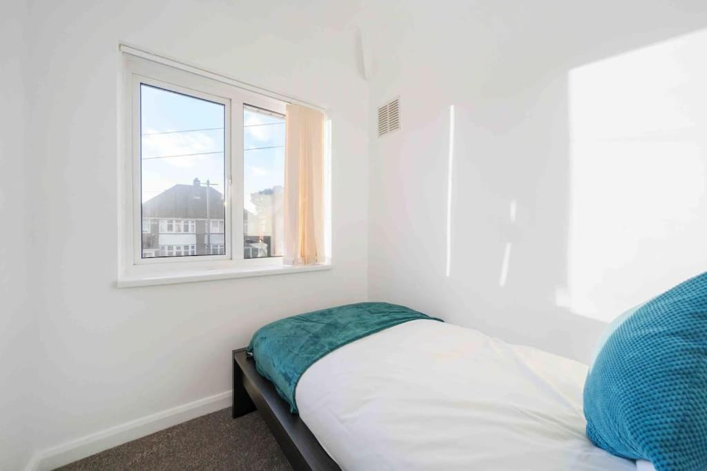 Holiday home Beautiful 4 Bed - Weekly & Monthly Bookings