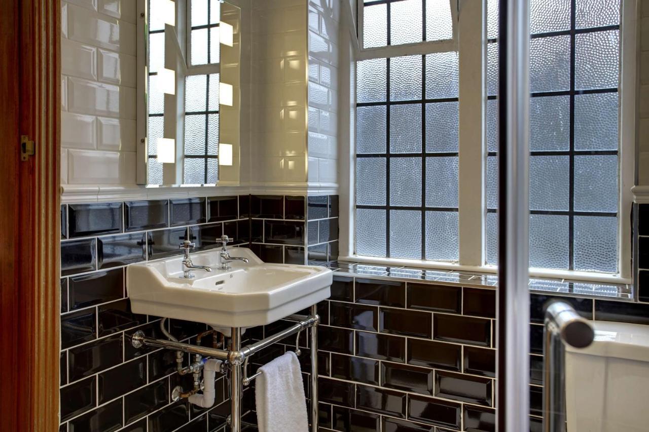 Western Plough And Harrow 4* Birmingham