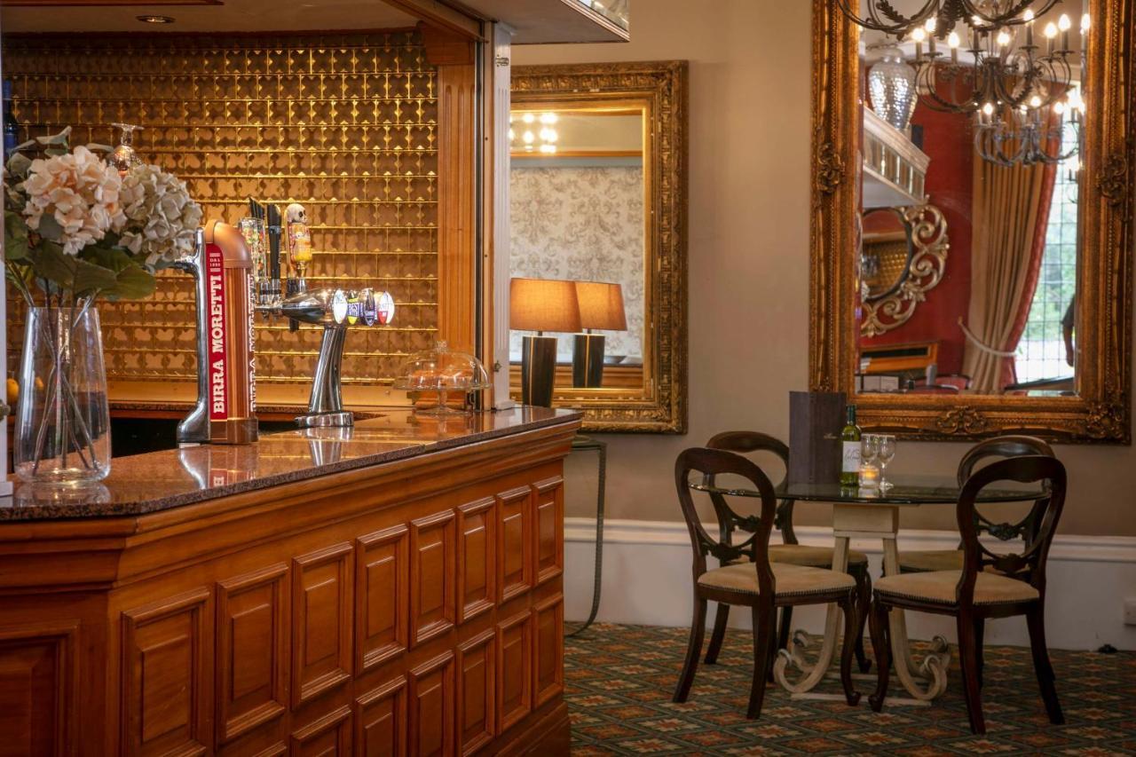 Western Plough And Harrow Hotel