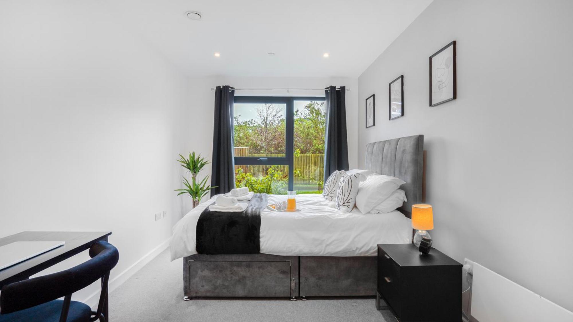 Axium Escape- 2 Bed Apartment, Centre * Birmingham