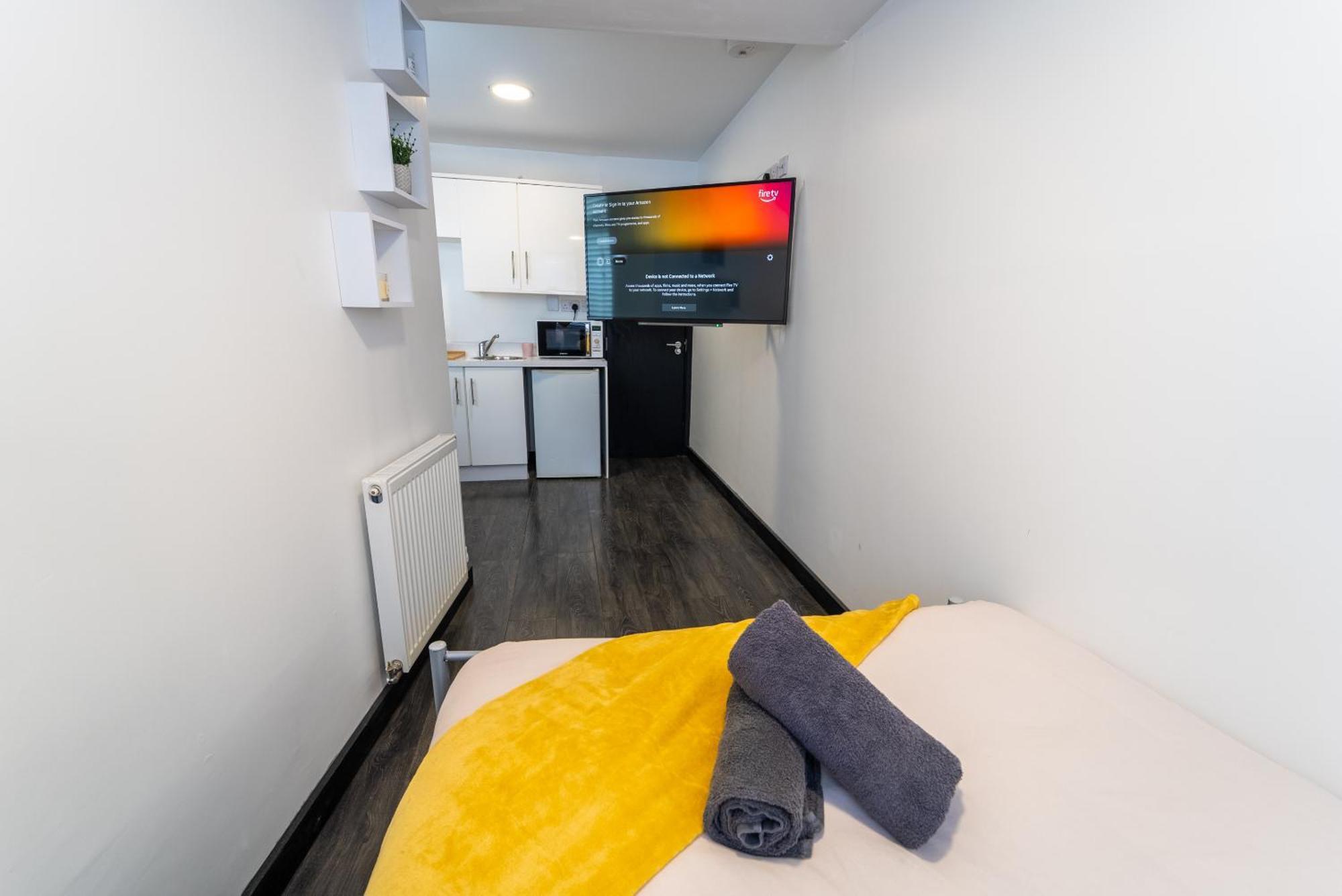 Compact Available Close To Uob And 10mins From The City! Apartment Birmingham