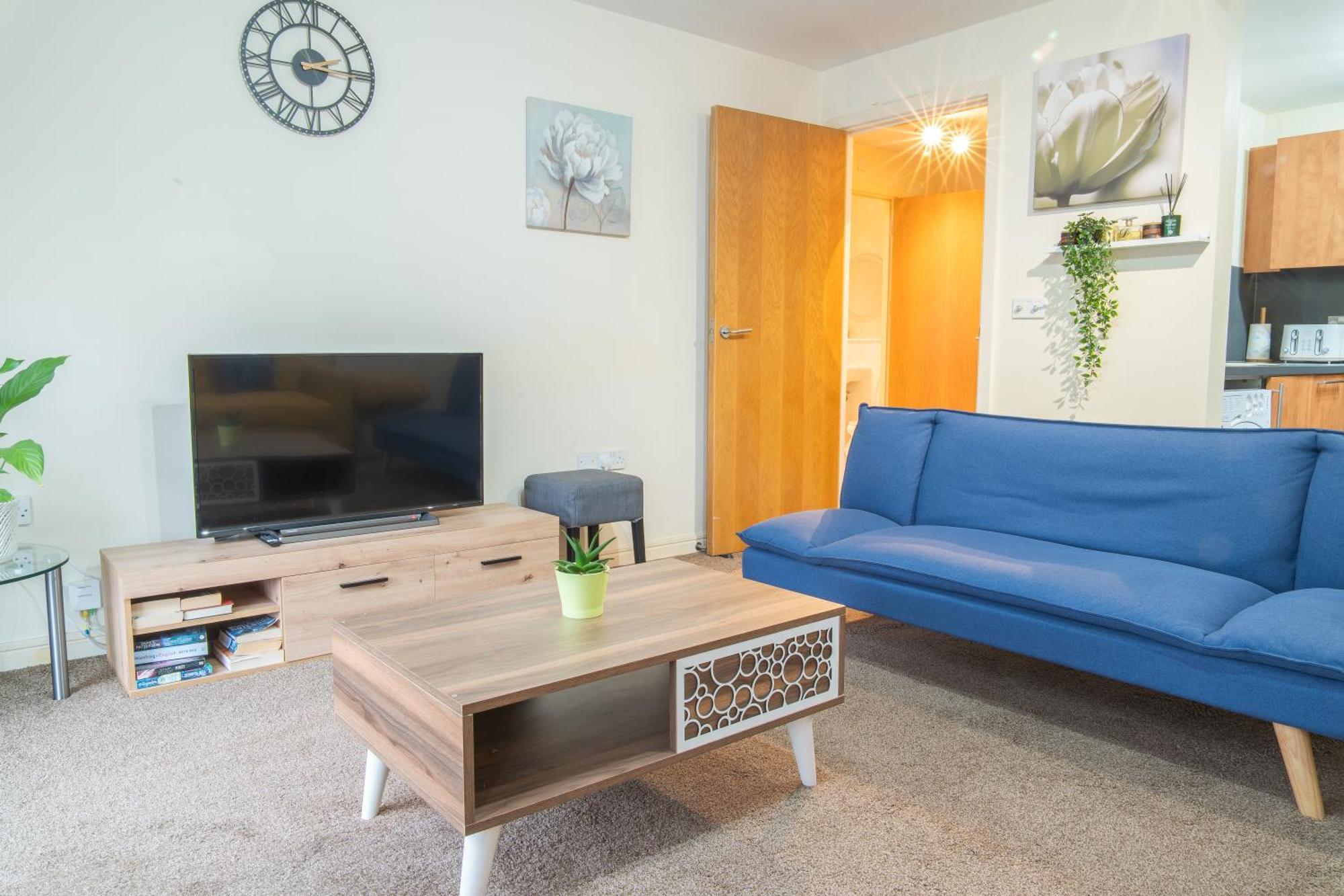 In Our Stylish Flat! & Secure Building & Sleeps Up To 4 Apartment