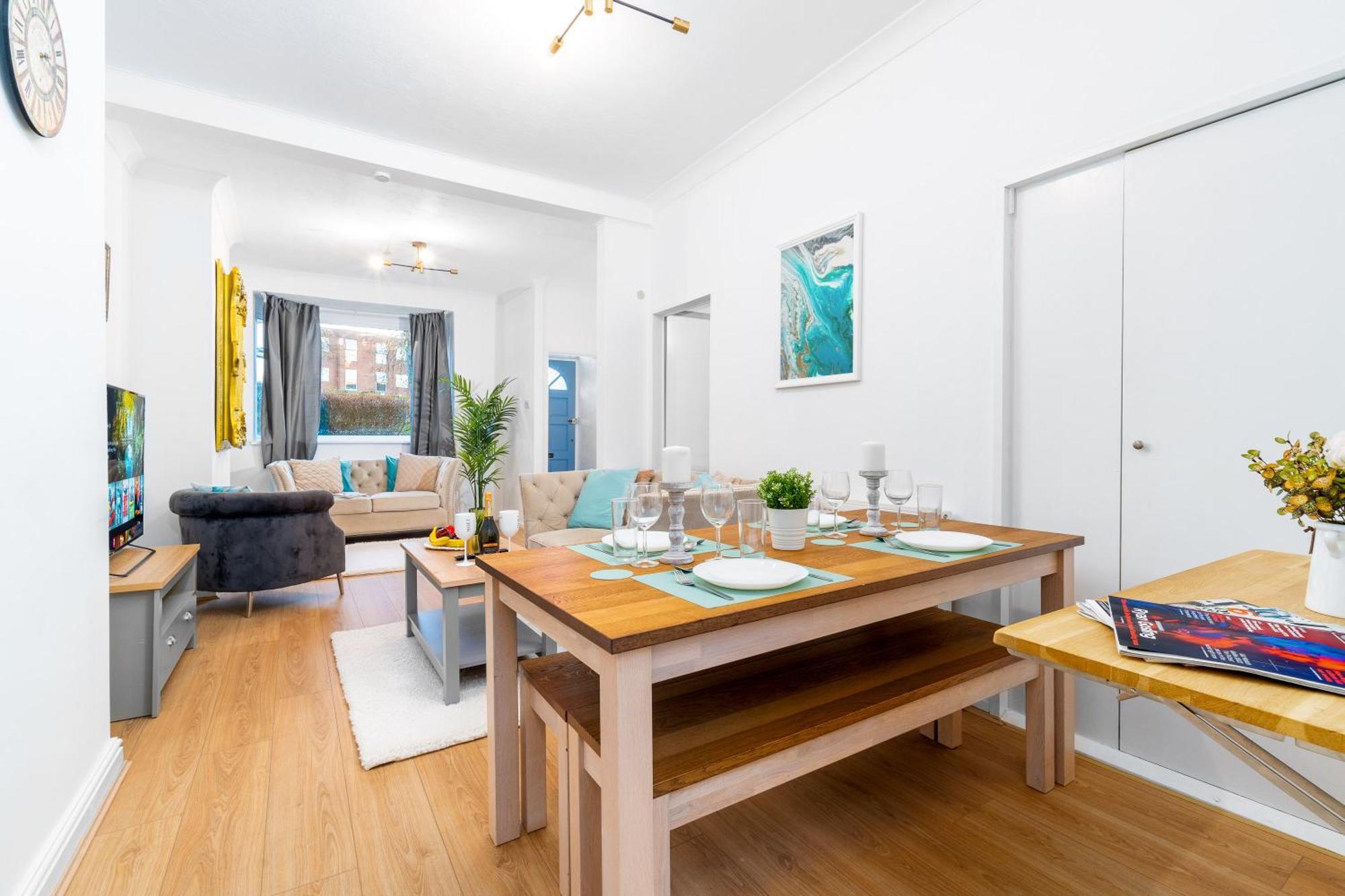 Luxury 3 Bedroom House - Harborne - Parking - Garden - Wifi & Netflix 122g Birmingham