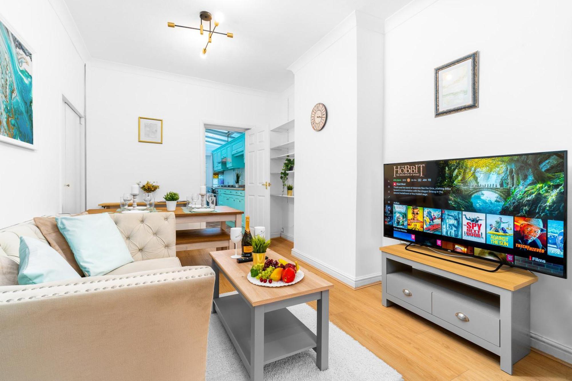 Luxury 3 Bedroom House - Harborne - Parking - Garden - Wifi & Netflix 122g Holiday home