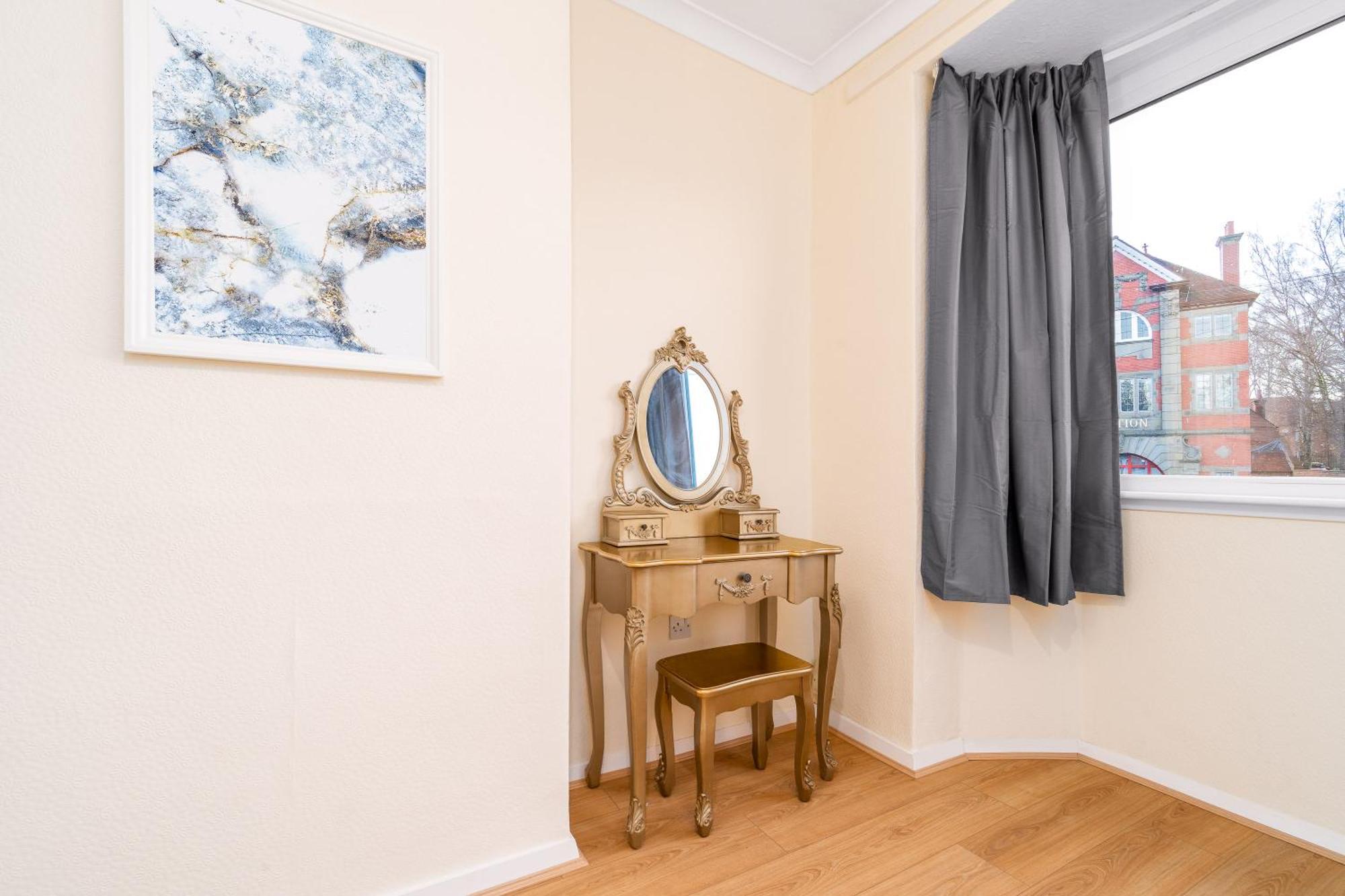 Holiday home Luxury 3 Bedroom House - Harborne - Parking - Garden - Wifi & Netflix 122g Birmingham