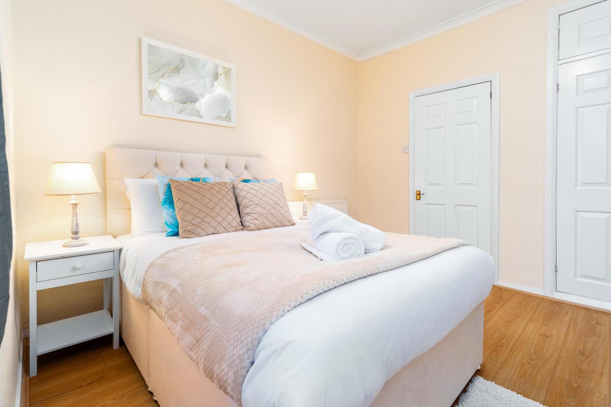 Luxury 3 Bedroom House - Harborne - Parking - Garden - Wifi & Netflix 122g * Birmingham