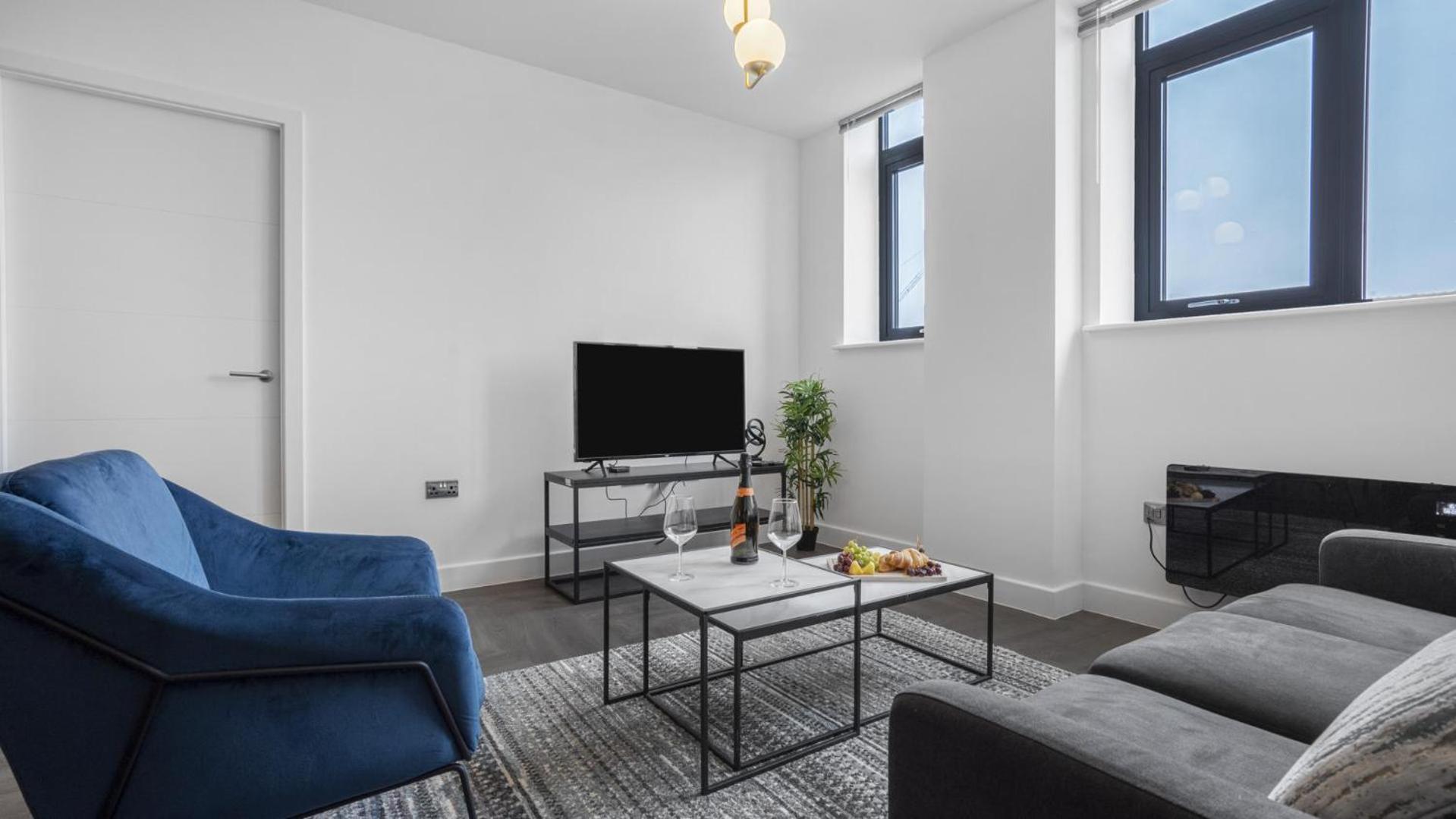 Lovely 2-bed In Apartment *