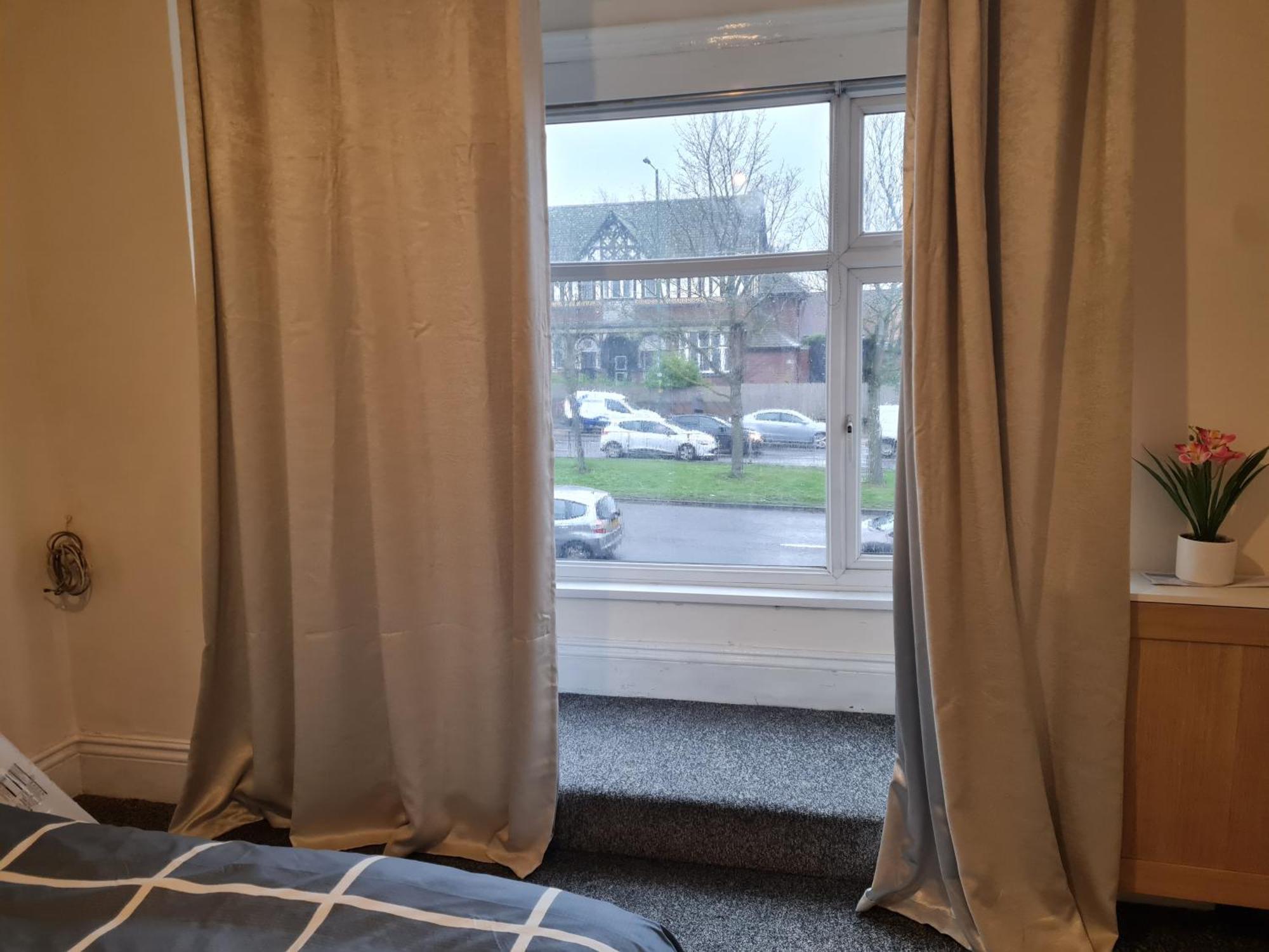 Lovely 2-bed In Apartment Birmingham
