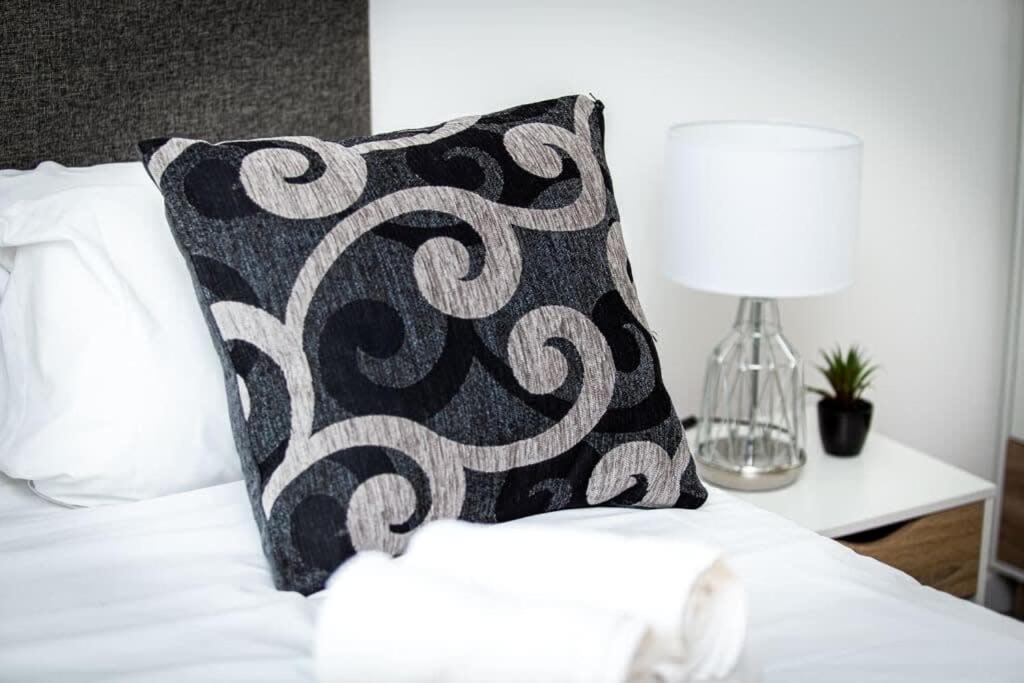 Apartment Apollo Luxury - Netflix - Fast Wifi- Free Parking *