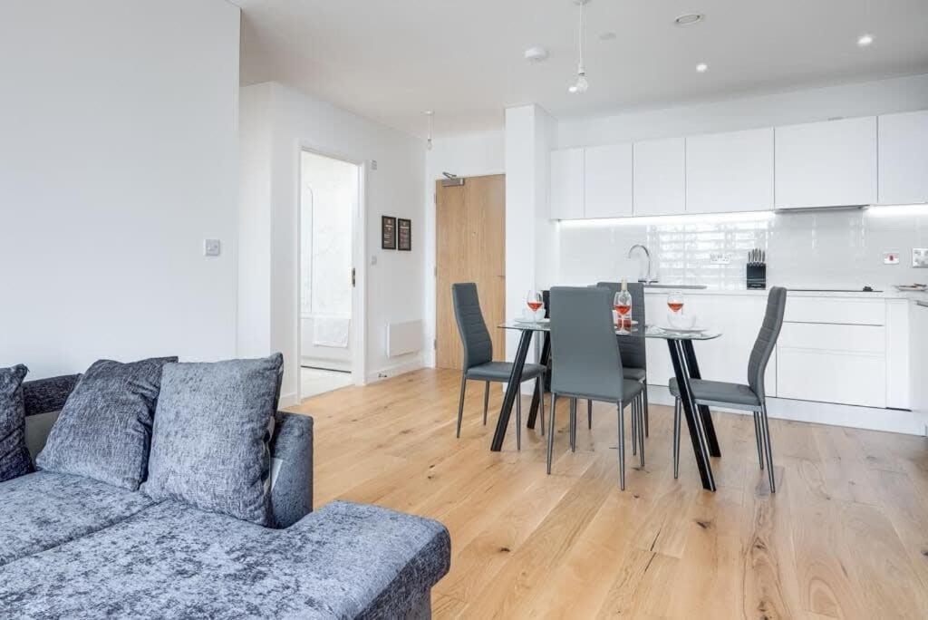 Apartment Apollo Luxury - Netflix - Fast Wifi- Free Parking *