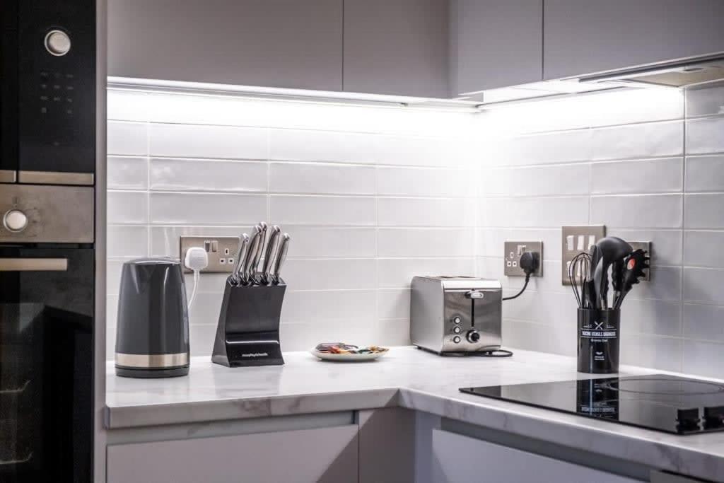 Serene Luxury: 5-star City Centre With Netflix & Fast Wi-fi