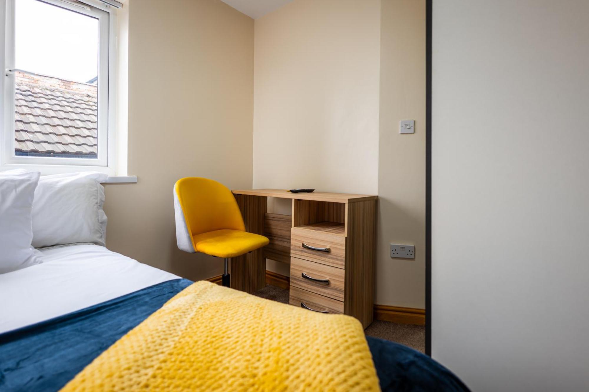Private With Private Bathrooms In Selly Oak Homestay