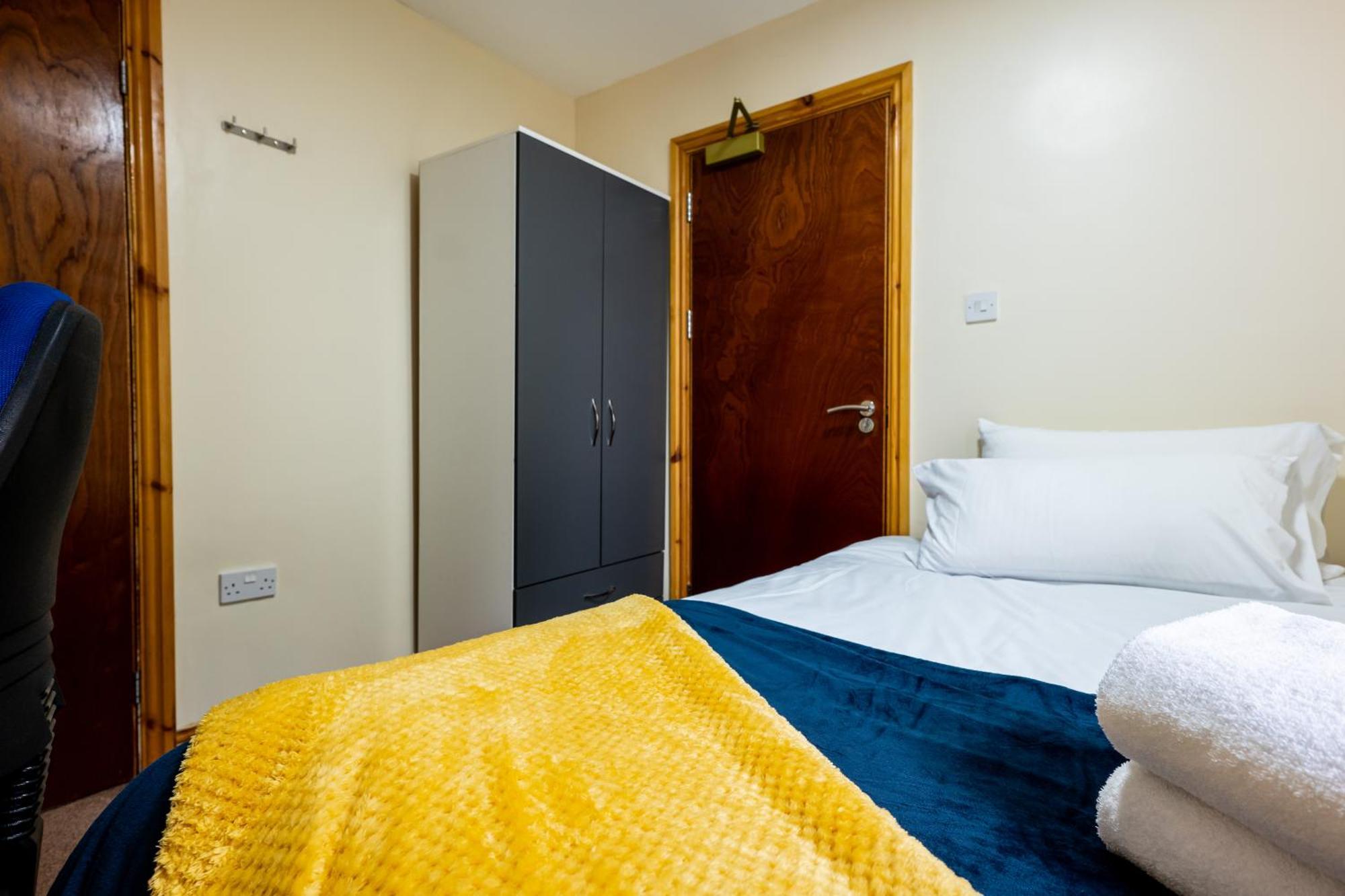 Private With Private Bathrooms In Selly Oak *
