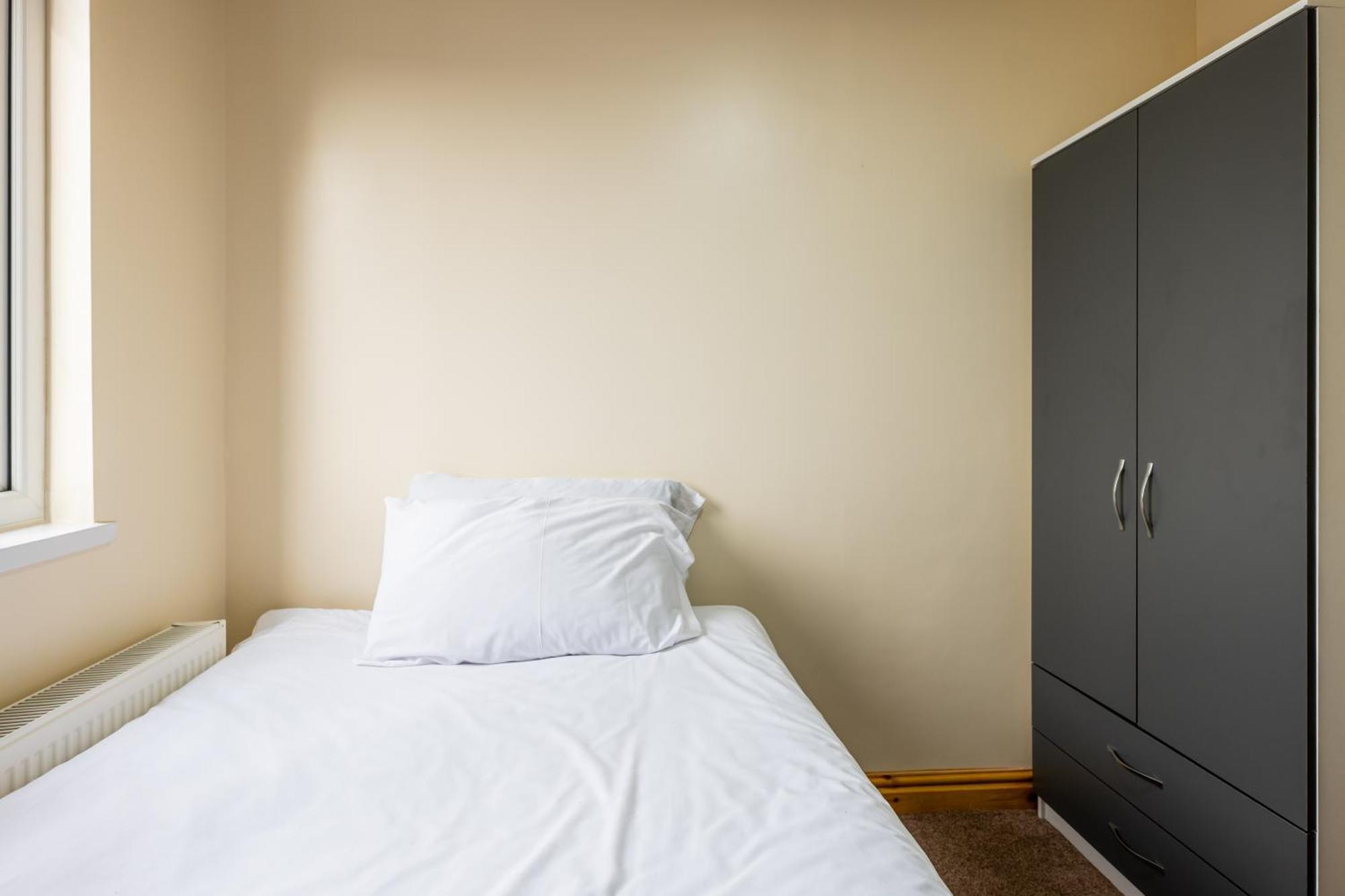 Private With Private Bathrooms In Selly Oak Birmingham