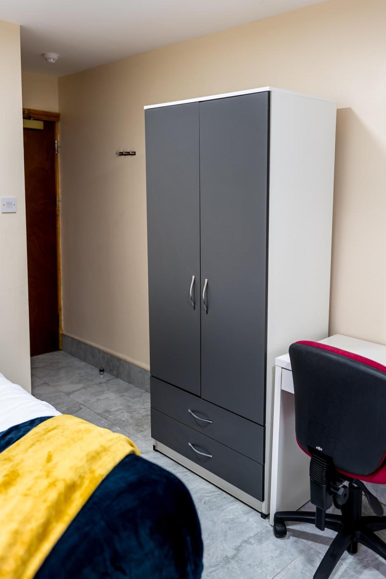 Private With Private Bathrooms In Selly Oak Birmingham