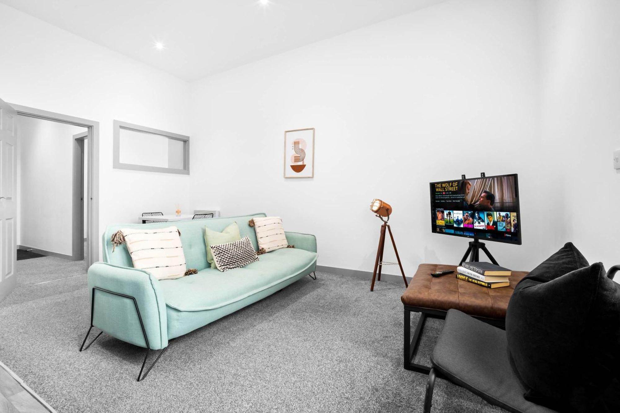 New - Brierley Hill - Parking - Wifi - Netflix - Rated - Excellent Value - 309o * Birmingham