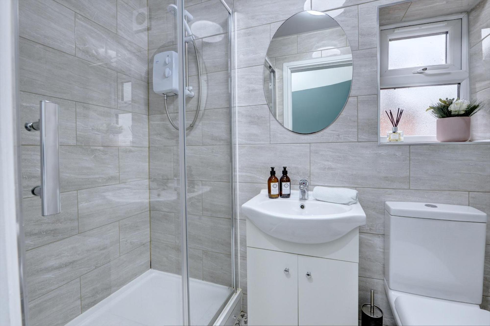 Merrivale House Apartment *