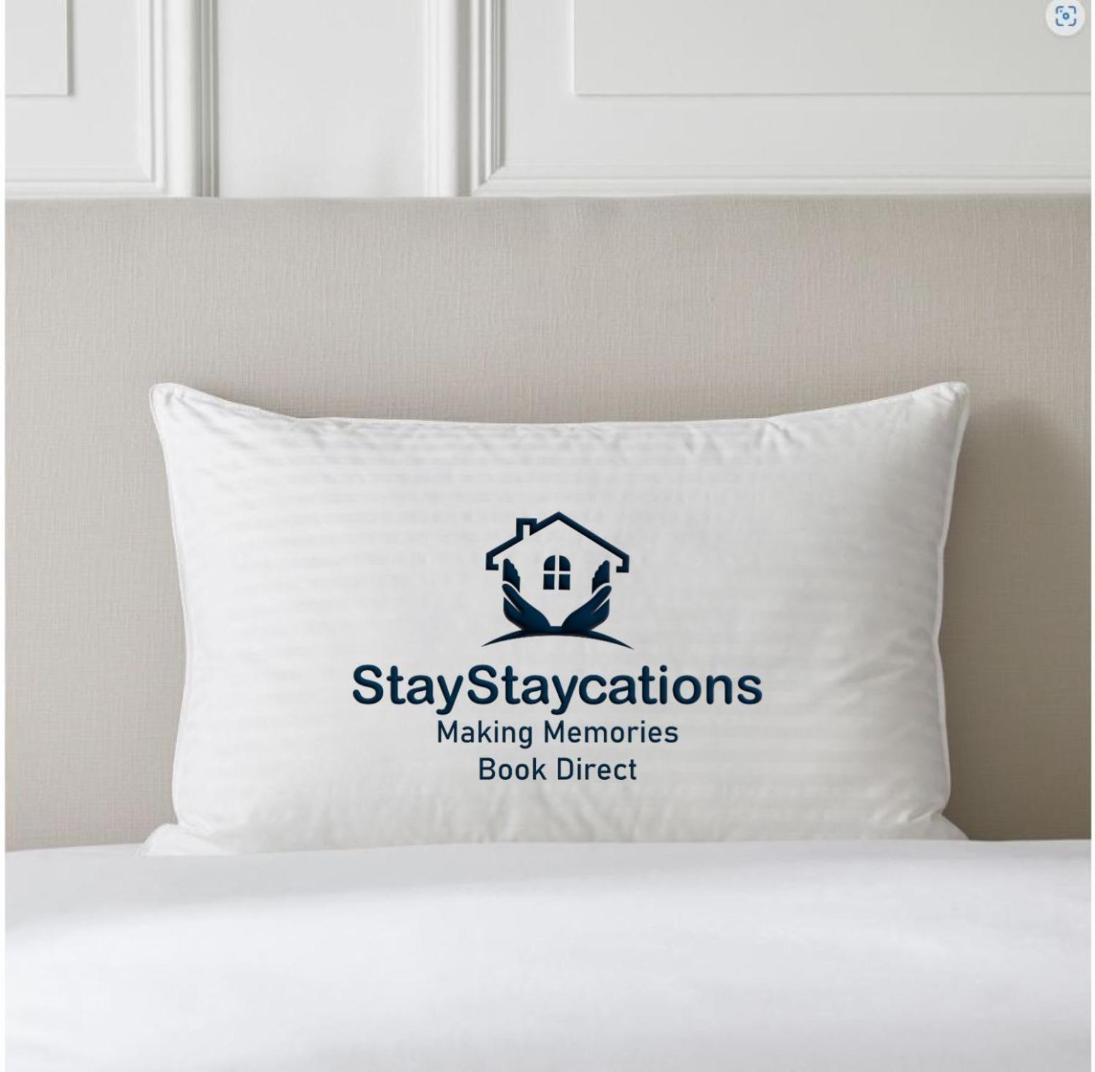Amethyst Delightful In Moseley Mews, By Staystaycations Apartment Birmingham