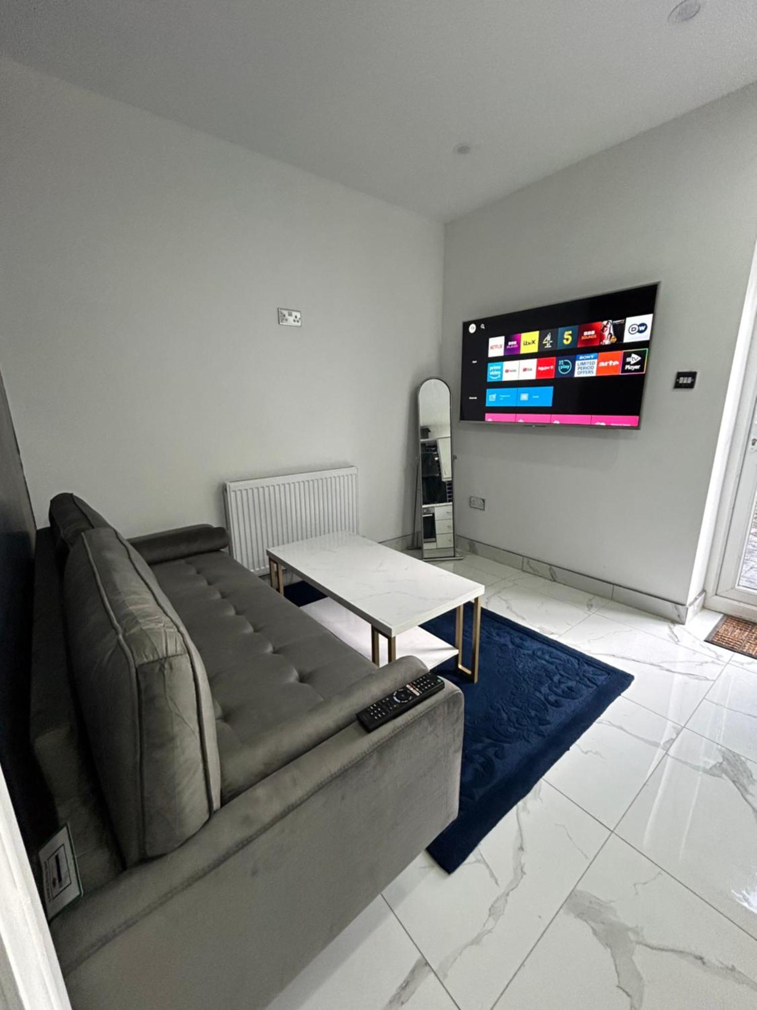 Peaceful - Near Nec, Bhx Airport. Apartment Birmingham