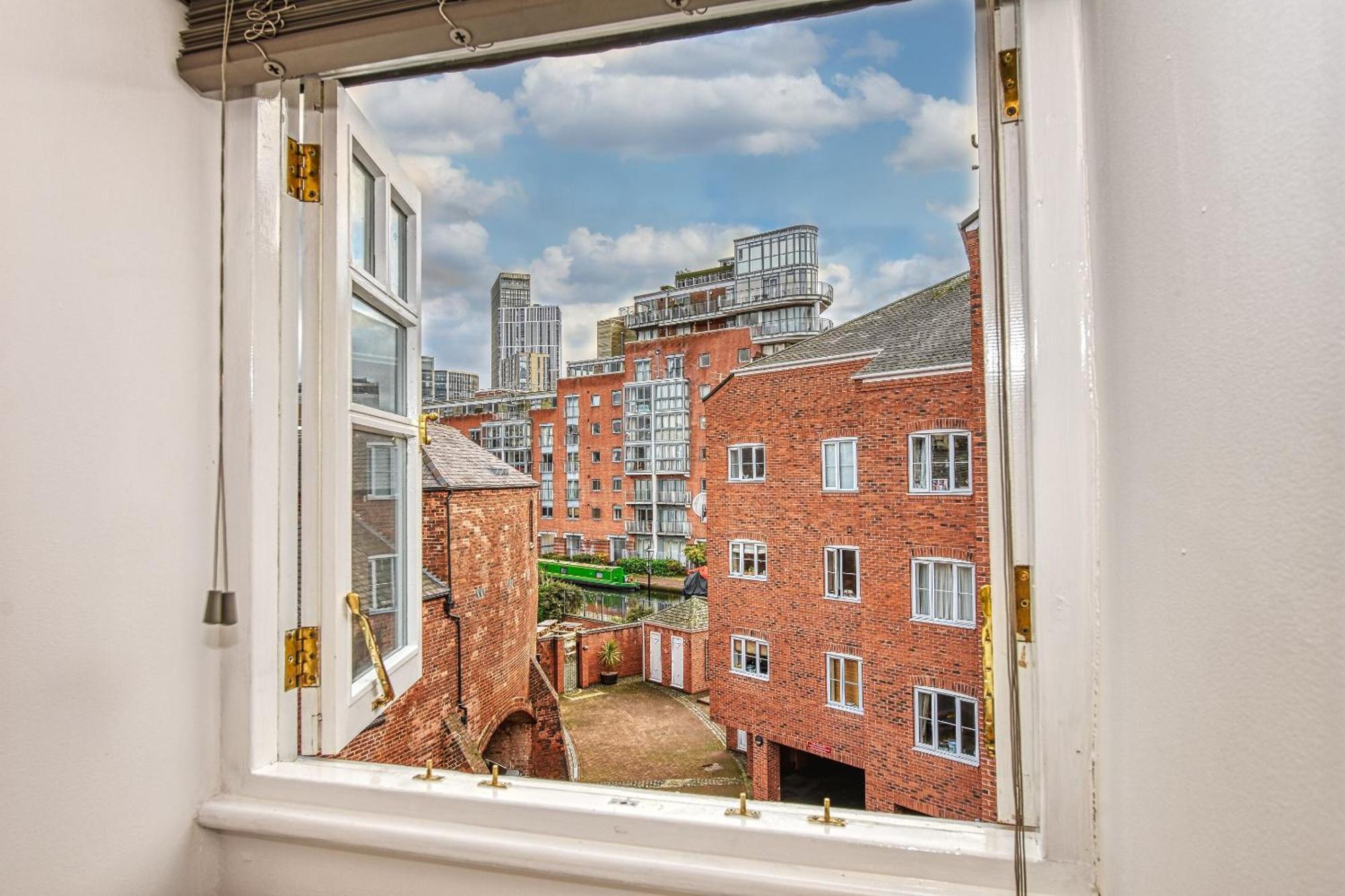 The Boathouse,flat 29 Waterside Court Birmingham