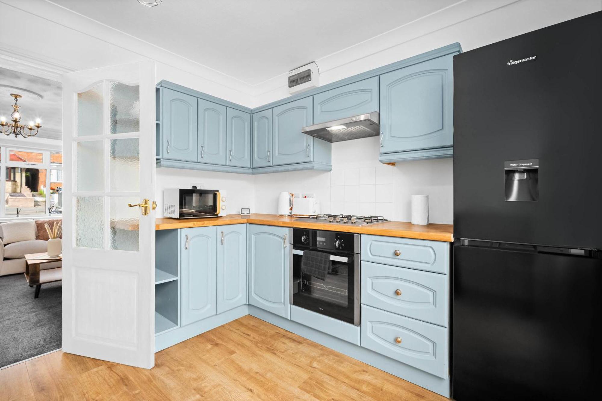 Luxurious 3 Bedroom House With Parking 73b - Rated - Netflix - Wifi - Smart Tv Holiday home