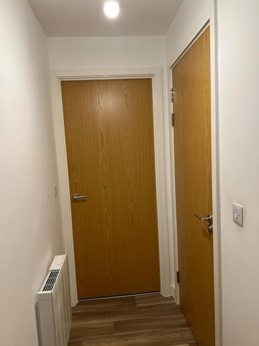 Bham Luxury Centre - Free Parking & Balcony View Apartment