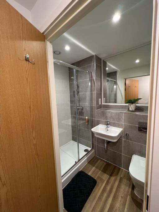 Apartment Bham Luxury Centre - Free Parking & Balcony View
