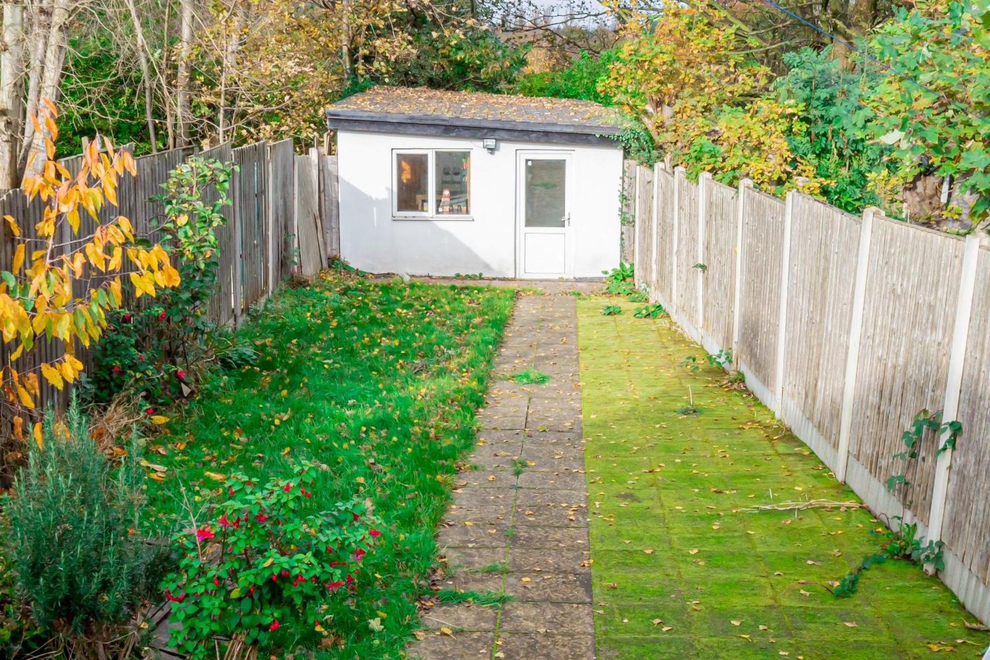 Charming House With Garden Birmingham
