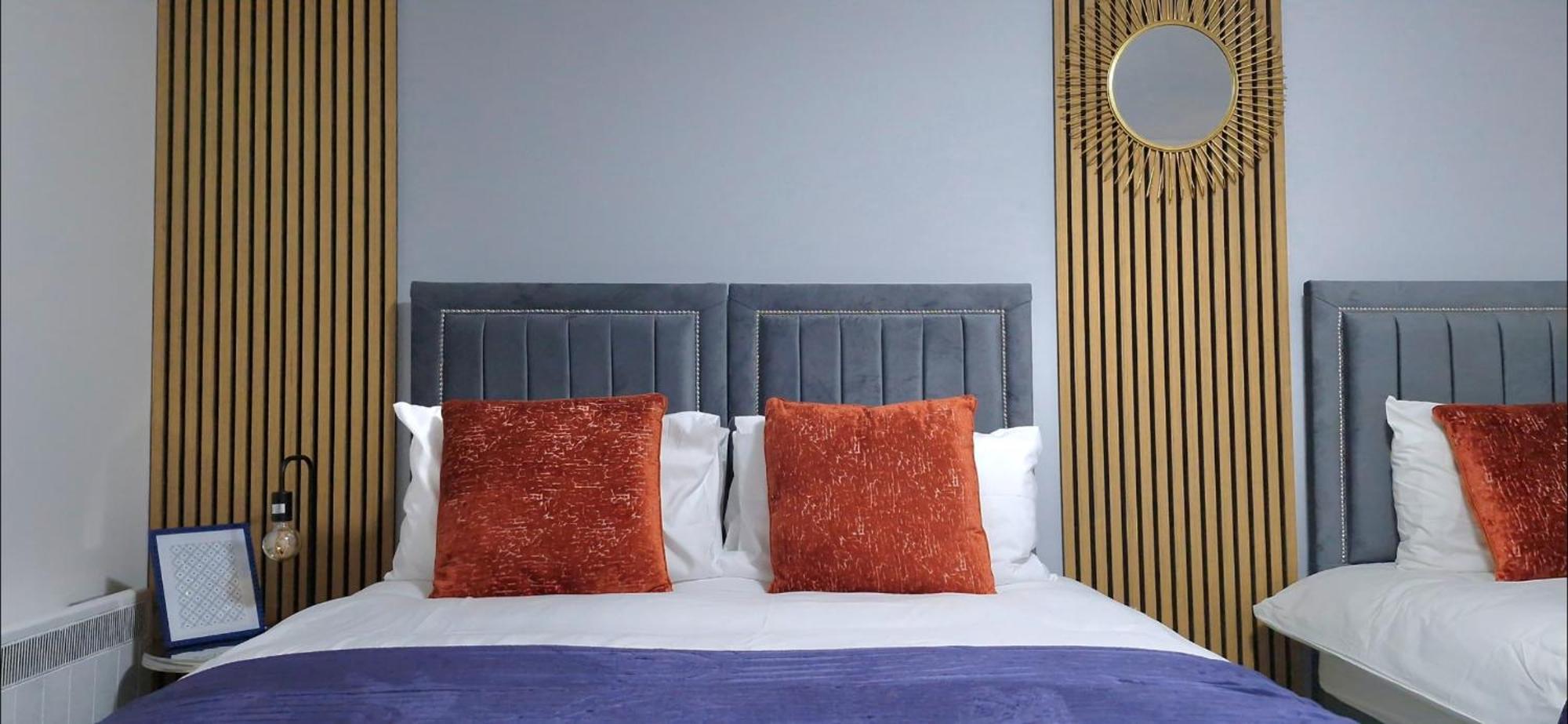 New Street - Bullring Suite, Free Netflix - Free Secured Parking- Sleeps 5 Apartment *