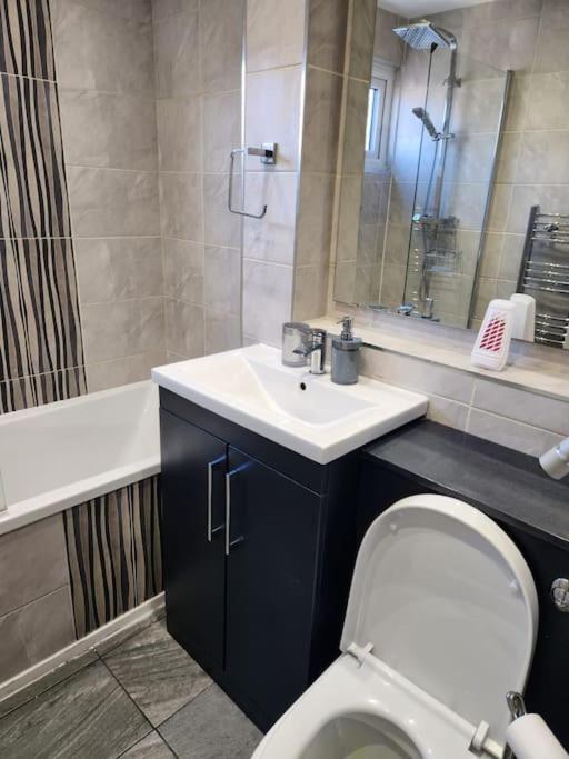 3 Bedroom House - Centre Holiday home *