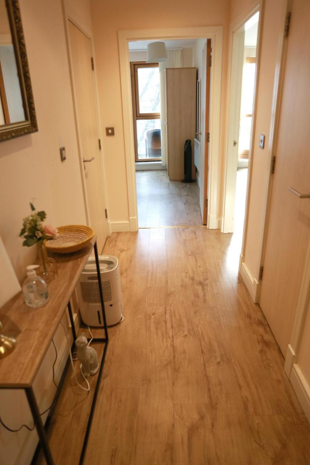 Apartment In New Street
