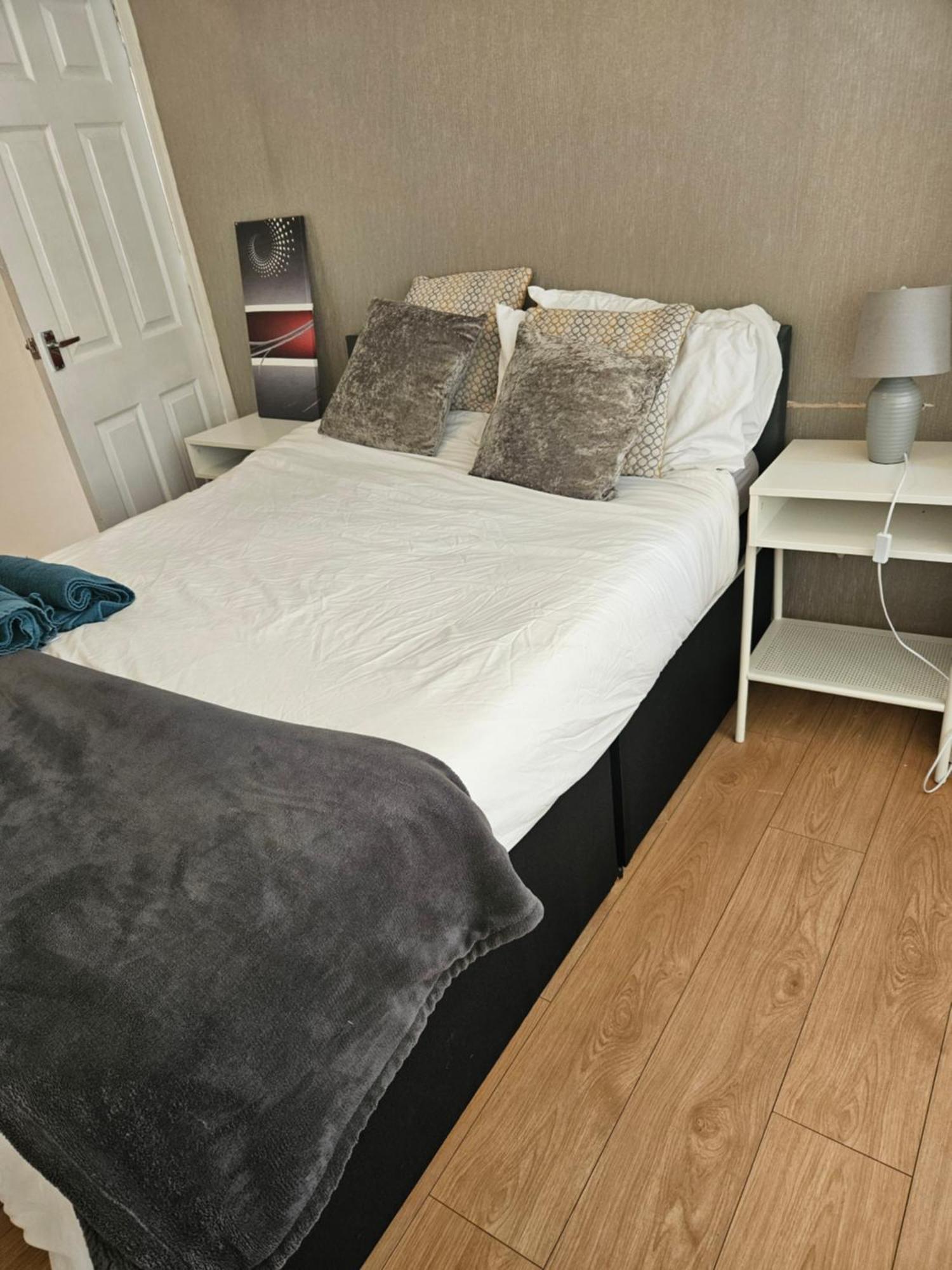 5 Bedroom House- 7 Beds - Separate Living Room- Wifi -garden- Parking * Birmingham