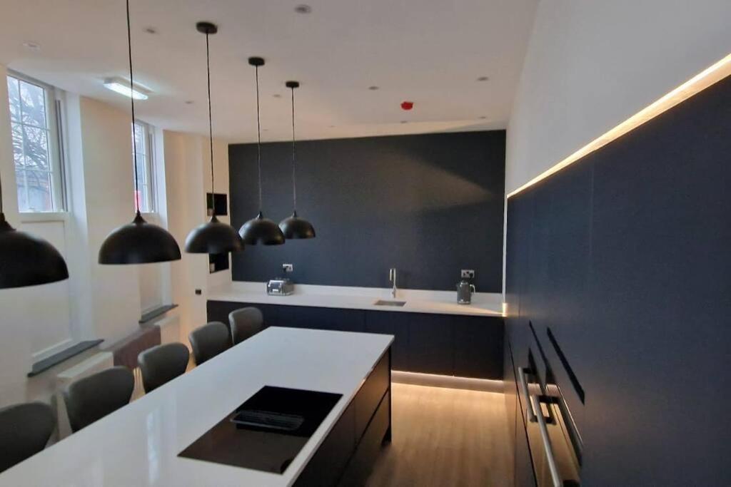 Holiday home Modern 7-br Retreat Ensuite *