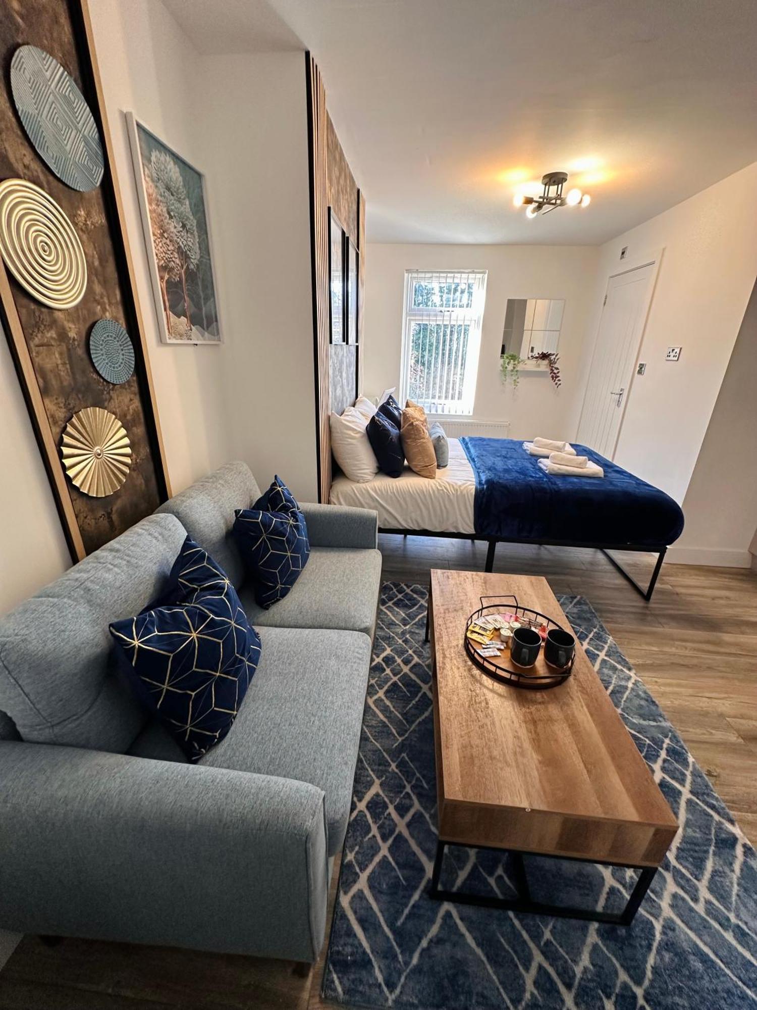 R4 - Luxury Studio Within A Shared House In Harborne Park Road - * Birmingham