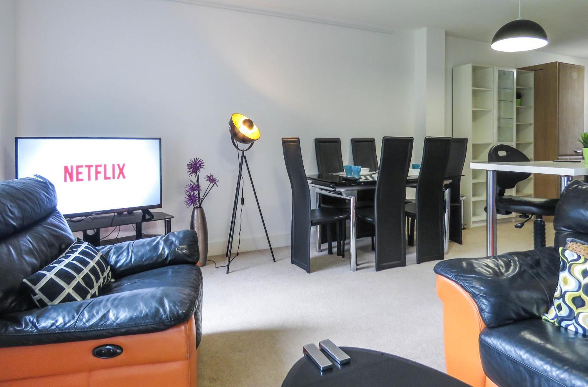 Tudors Esuites Private Garden And Netflix *