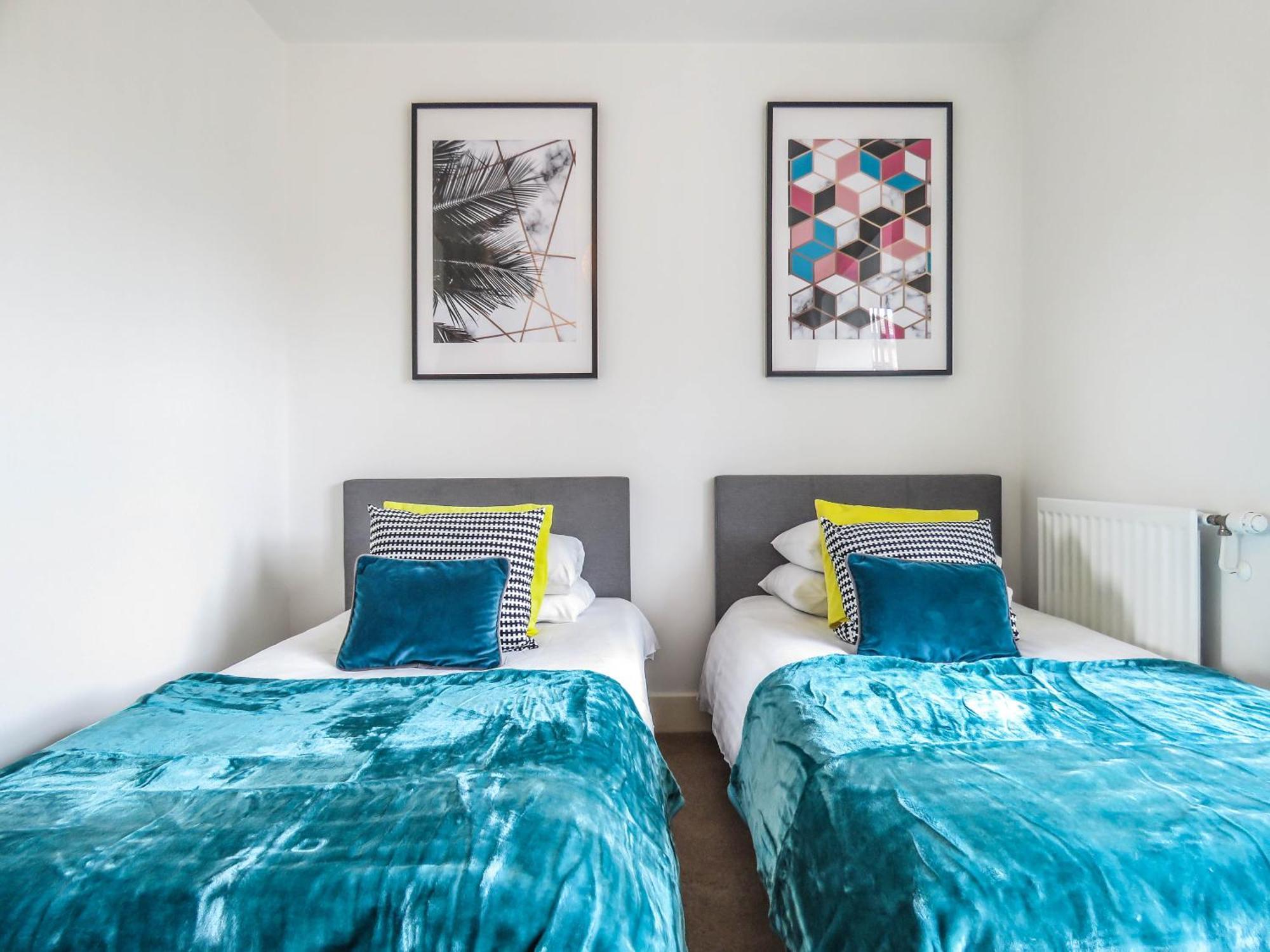 Tudors Esuites Private Garden And Netflix * Birmingham