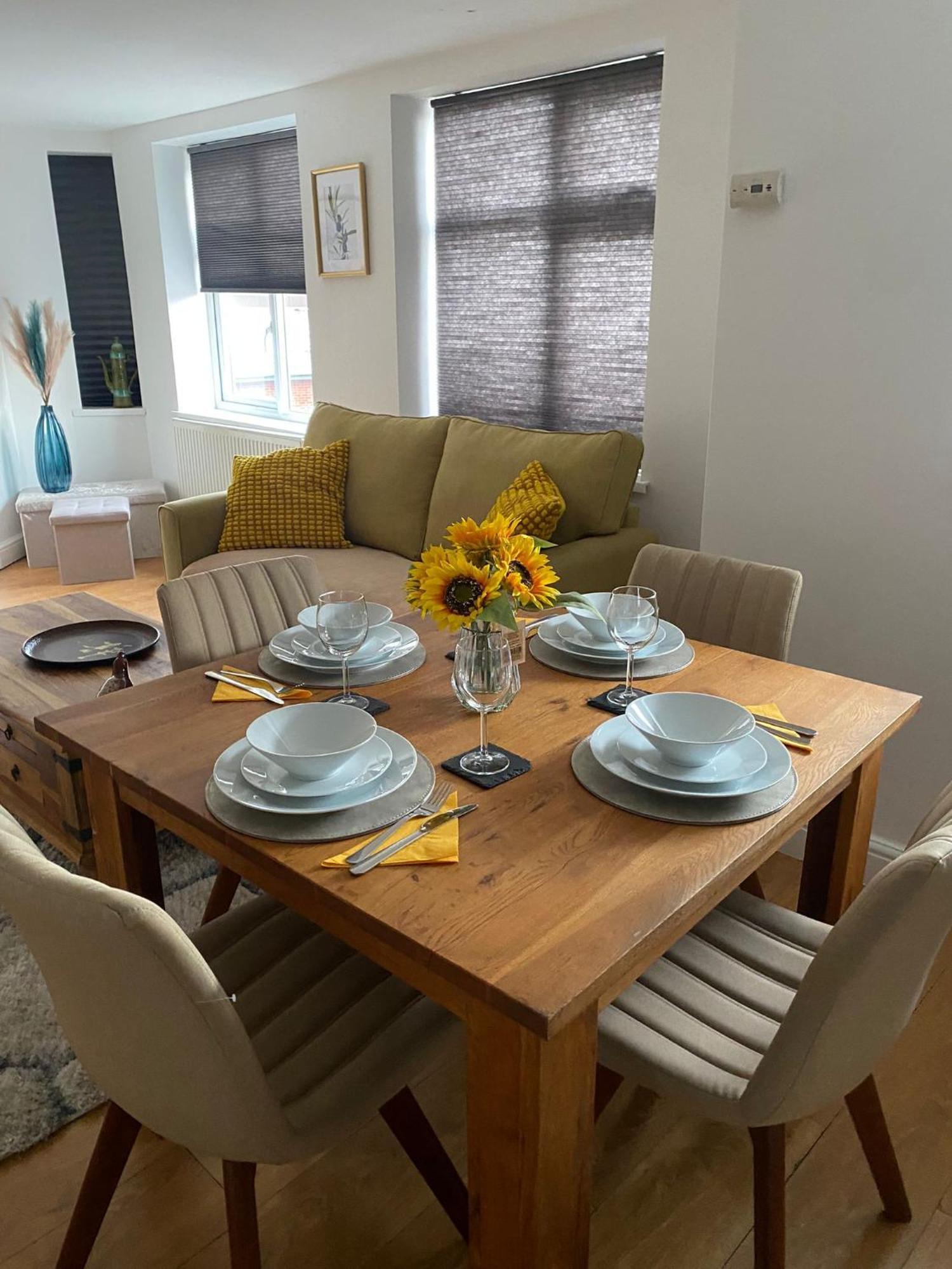 One Bedroom Aston B6 -parking- Sleeps 4 Apartment Birmingham