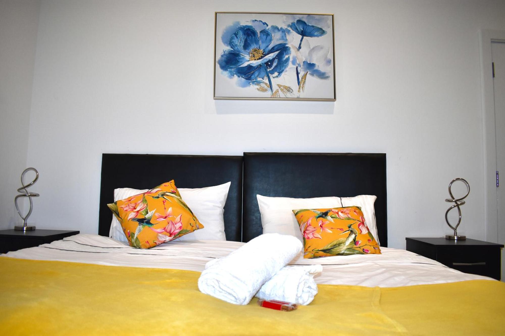 Luxury Jq 2 Bed Flat, Parking Apartment Birmingham