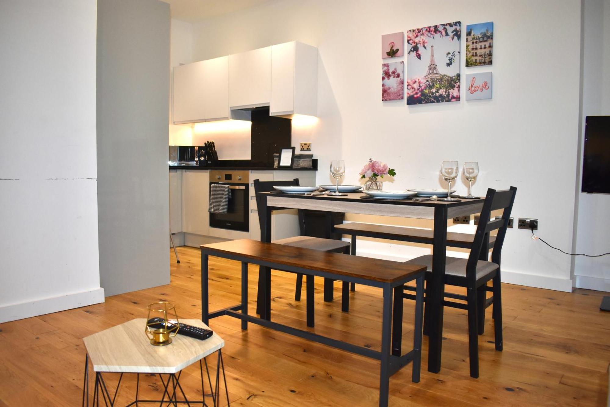 Apartment Luxury Jq 2 Bed Flat, Parking